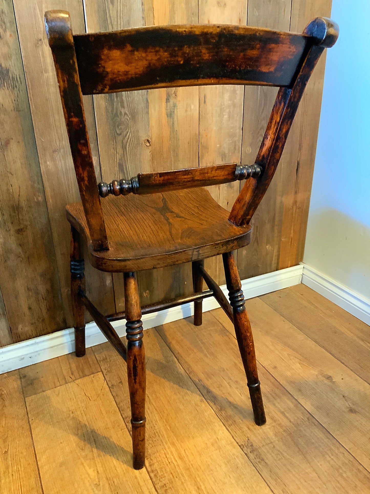 English antique Windsor knife back chair