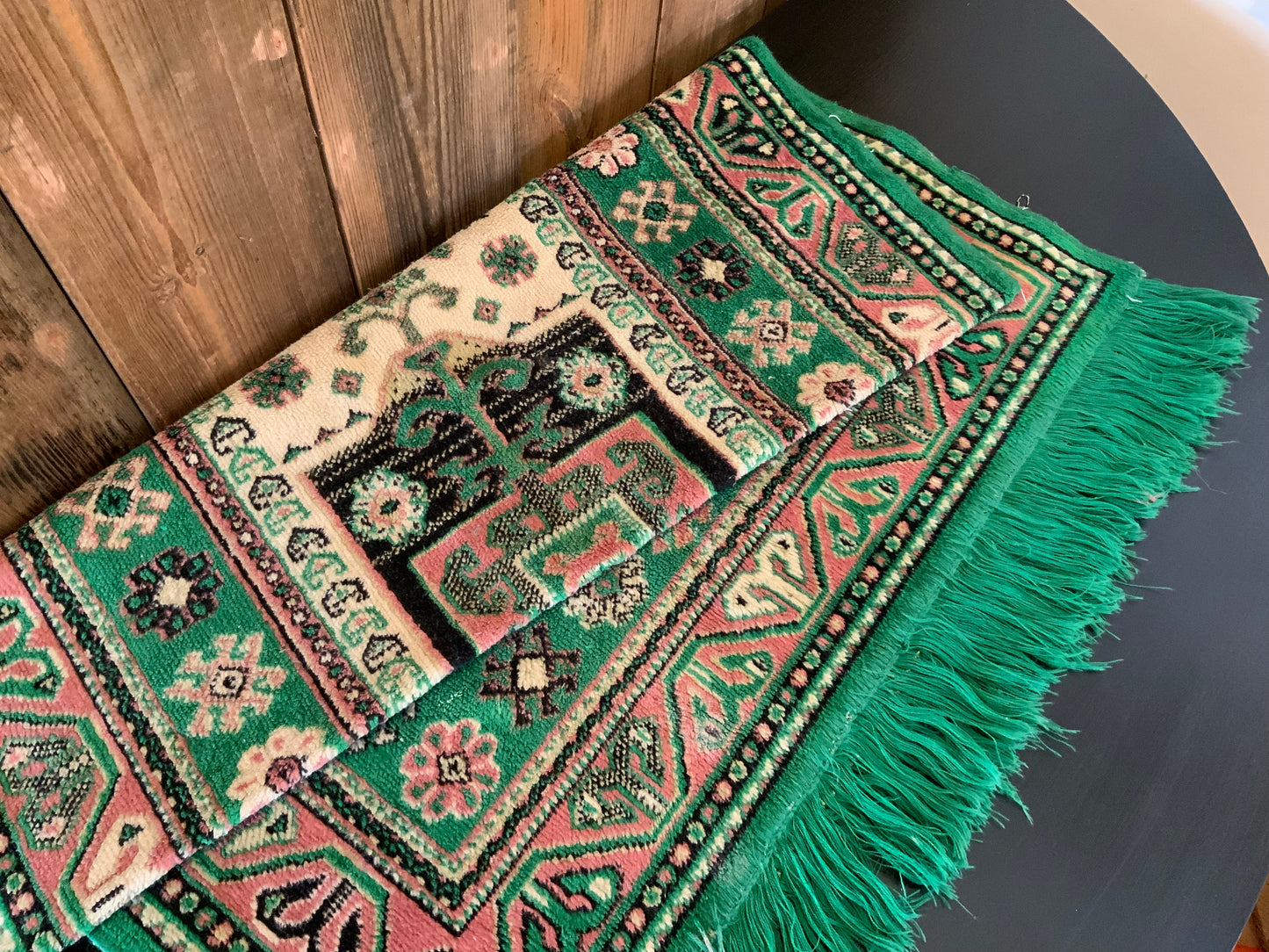 A stunning green rug