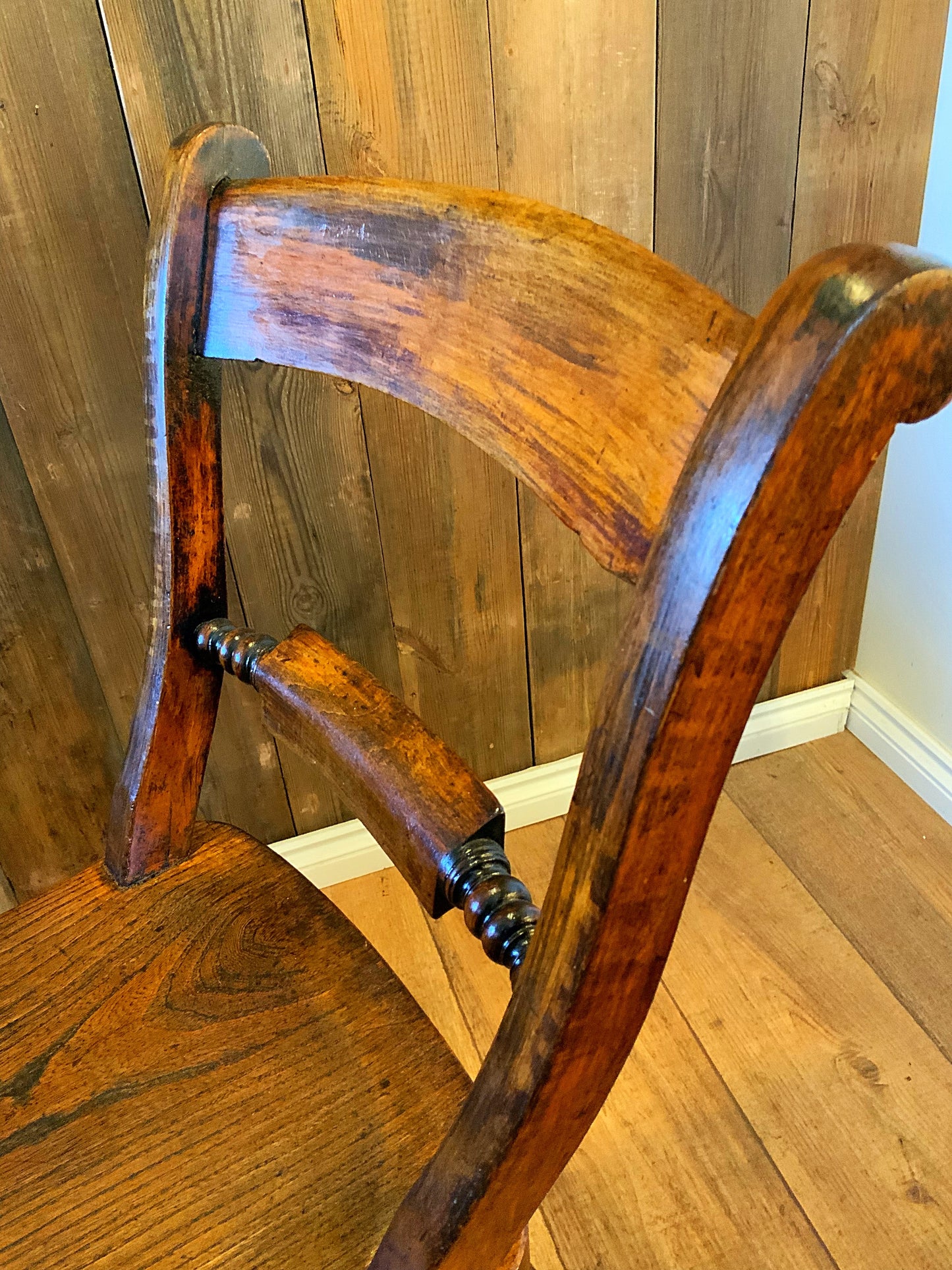 English antique Windsor knife back chair