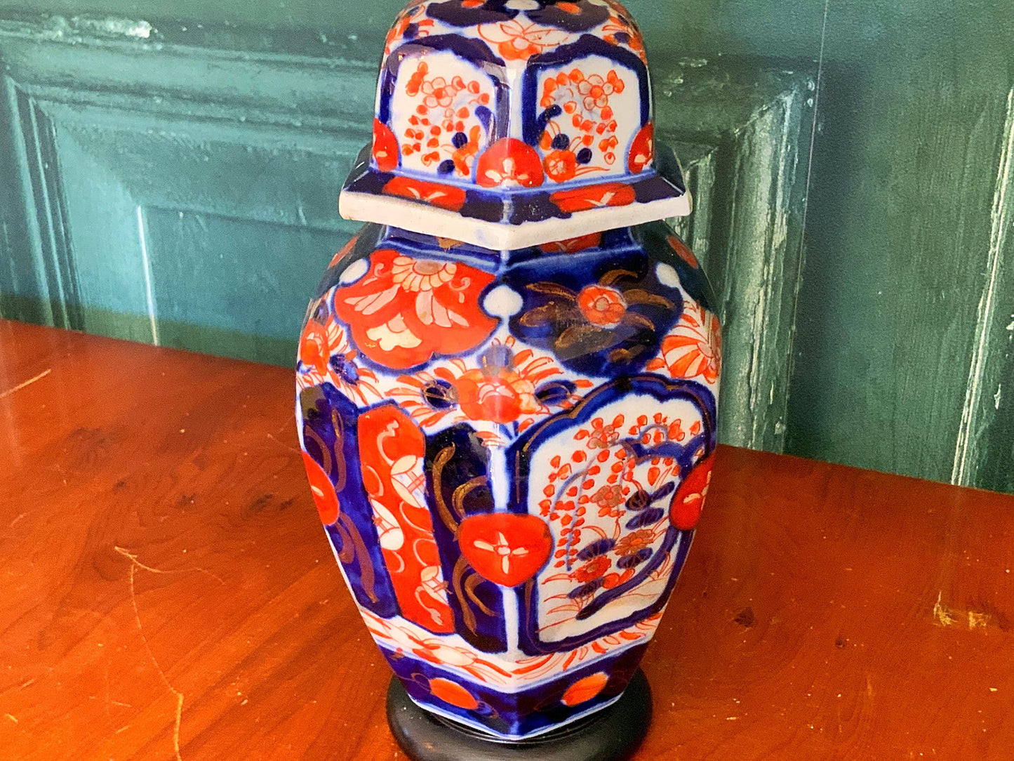 A beautiful Japanese Imari lamp conversion