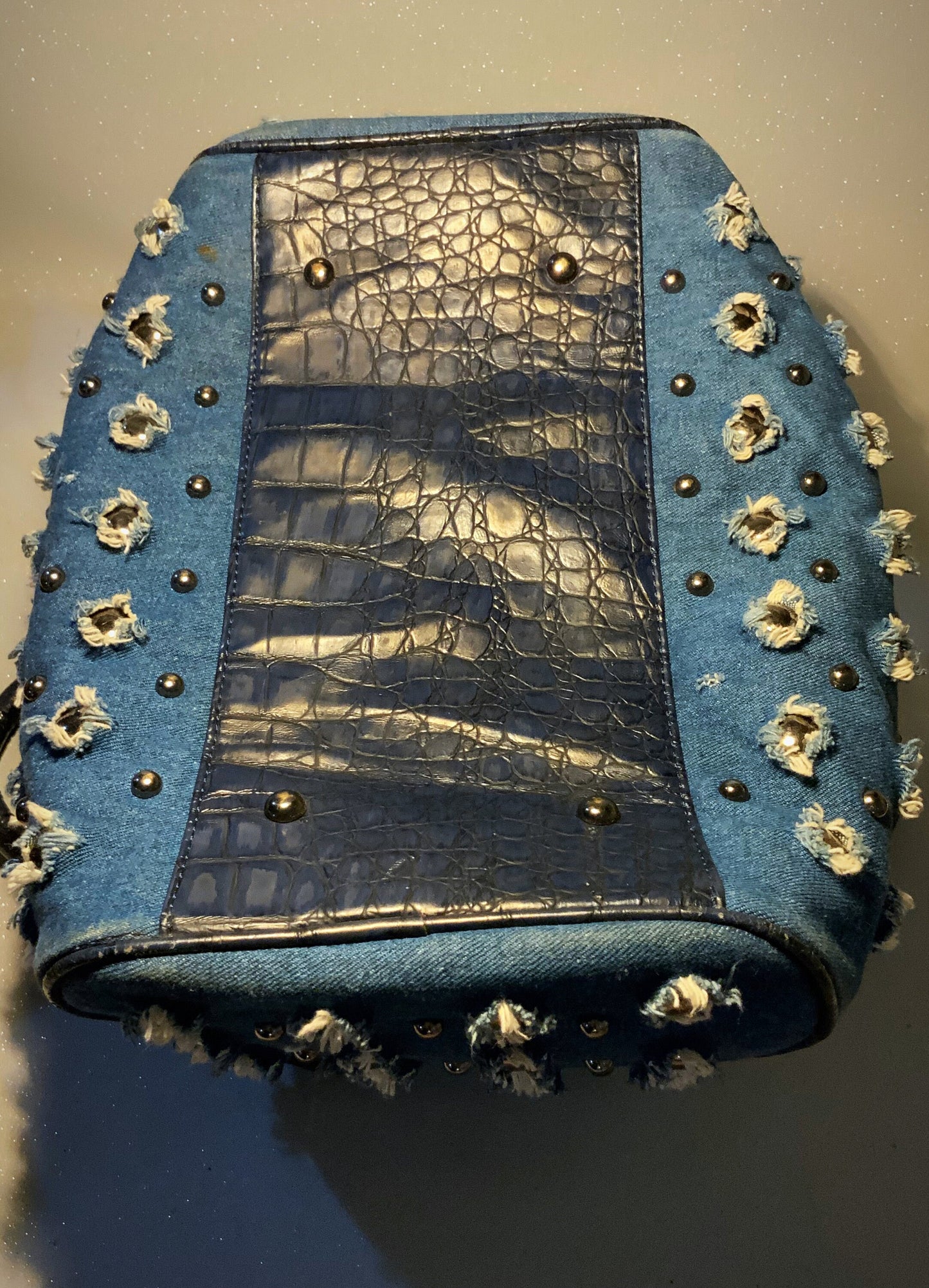 An outstanding vintage denim bag