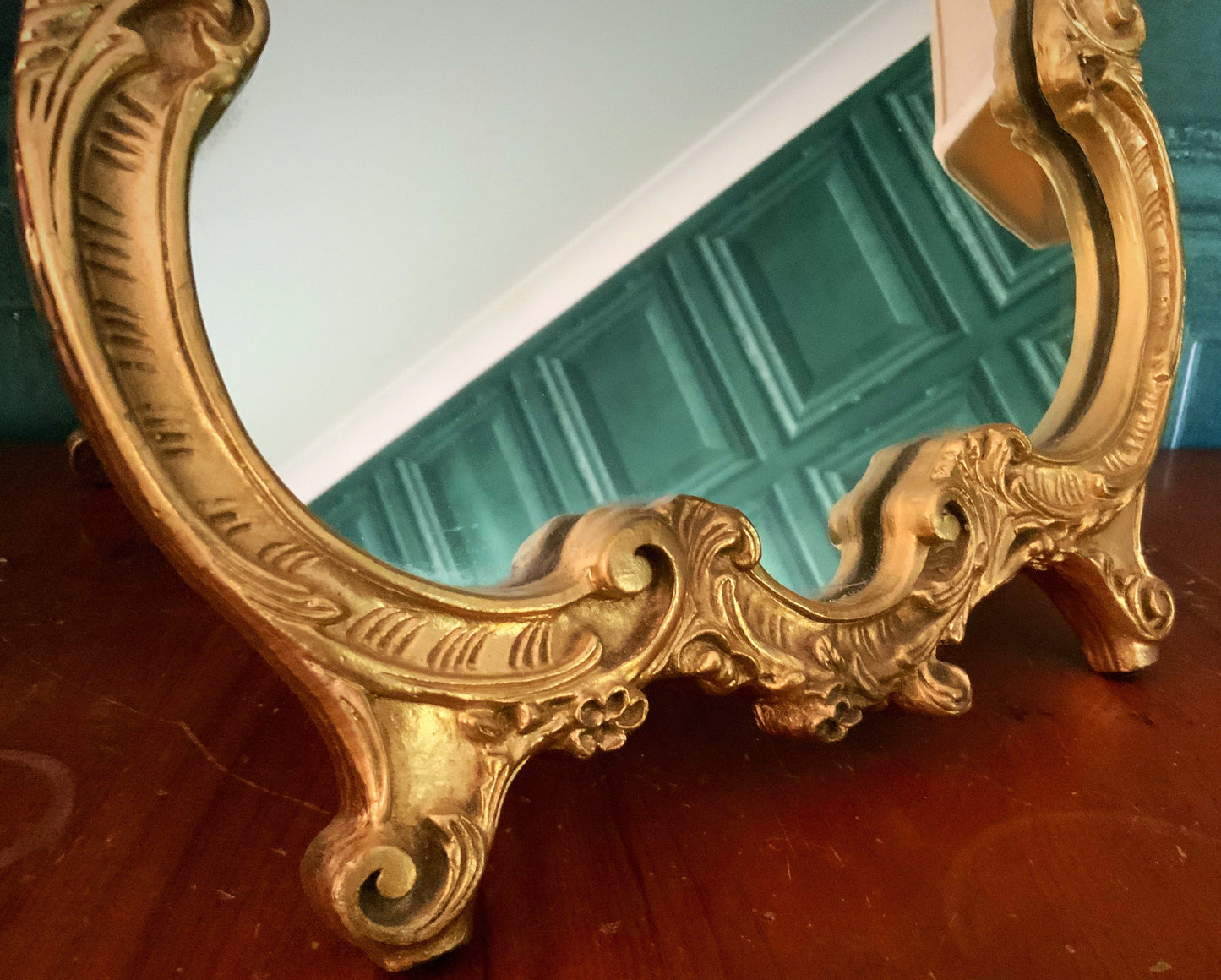 An outstanding “Astonea” easel mirror