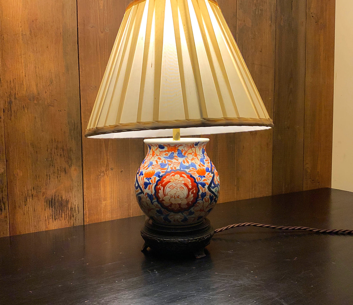 Japanese antique Imari lamp