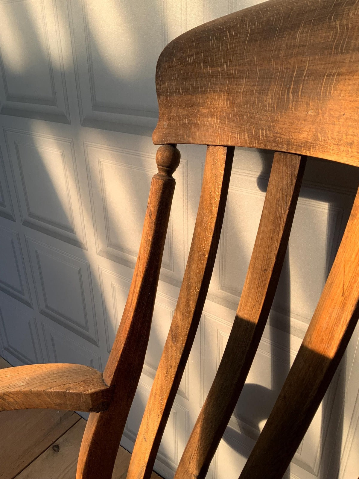 English antique Windsor arm chair
