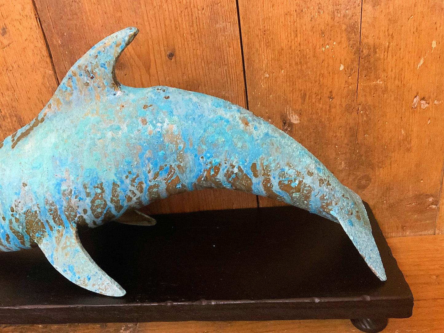 A stunning piece of dolphin art