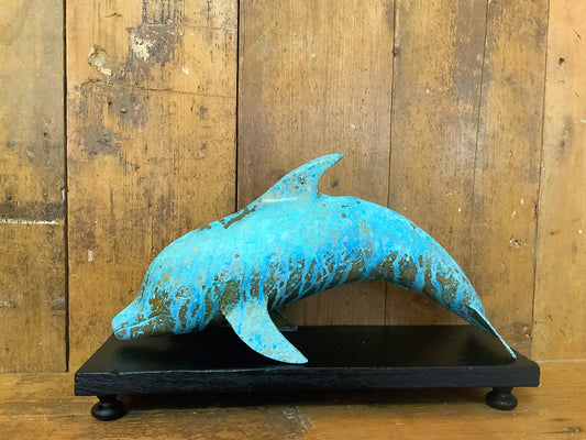 A stunning piece of dolphin art