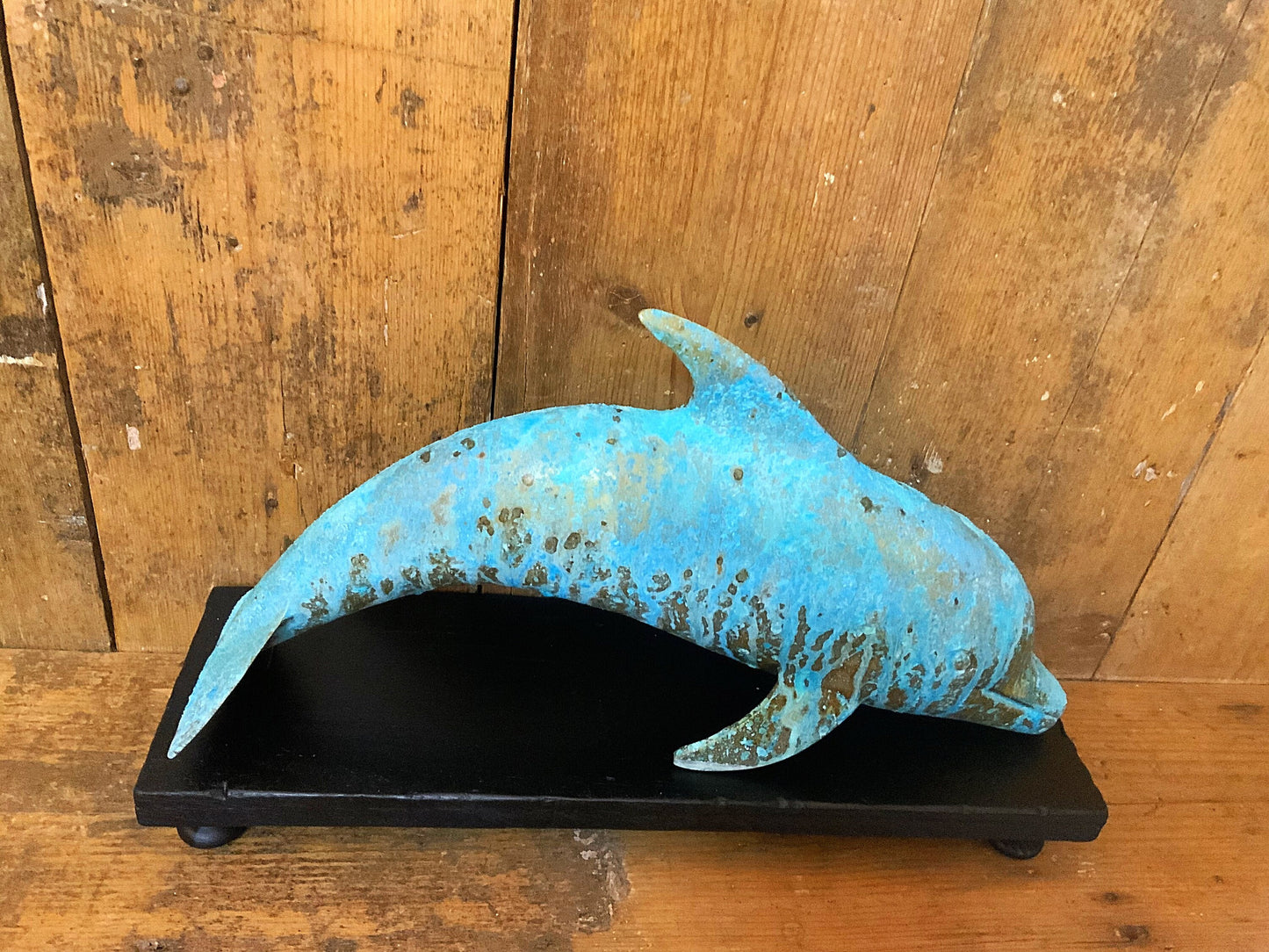 A stunning piece of dolphin art