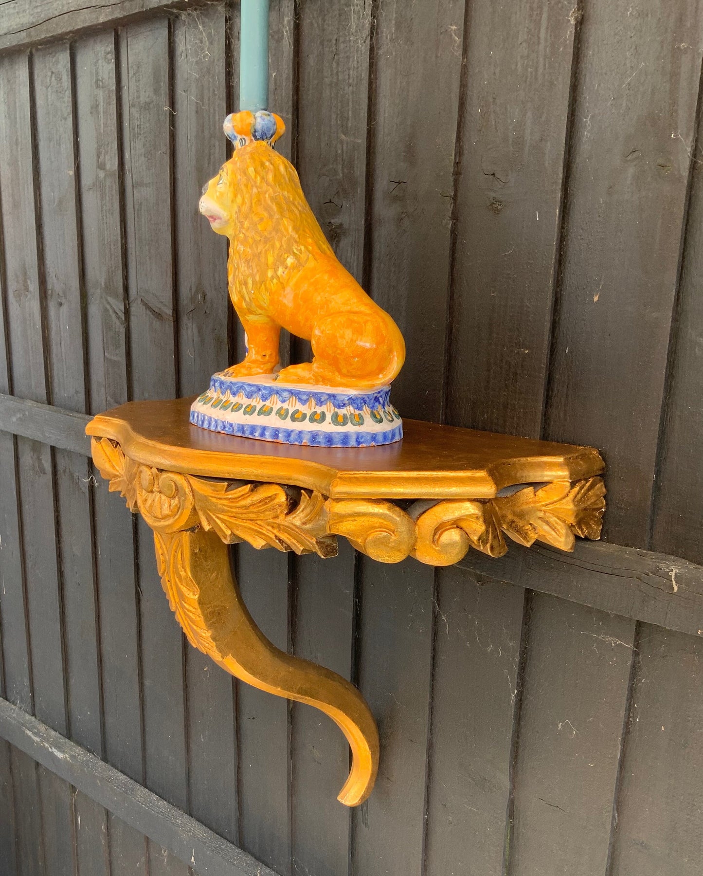 A gorgeous neo classical Italian gilt wood console shelf